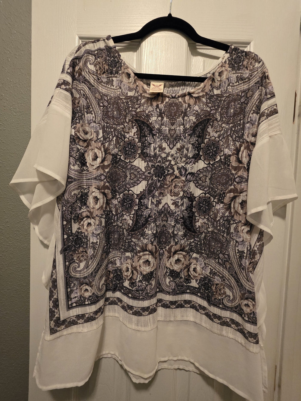Faded Glory Cream and Gray Paisley Floral Chiffon Tunic
